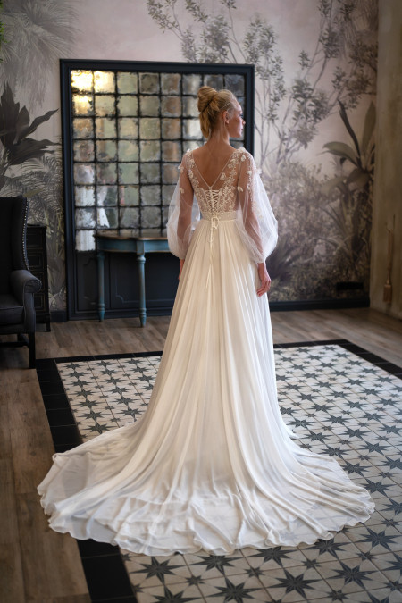 Свадебное платье Клаудиа со шлейфом