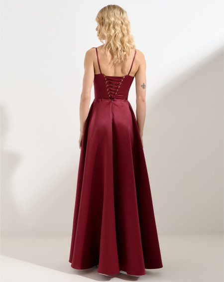 бордовое вечернее платье с разрезом